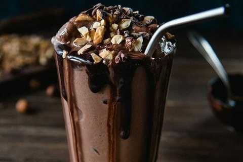 Decadent Chocolate Milkshake You’d Never Know Is Healthy (Vegan, Gluten-Free, Refined Sugar Free,..