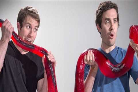 How many calories are in a giant gummy snake?